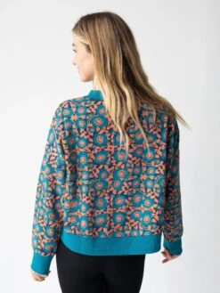 Natural Life Selah Printed Sweatshirt - Teal Dahlias 5 Natural Life Selah Printed Sweatshirt - Teal Dahlias -Natural Life Shop 484A2178 20copy